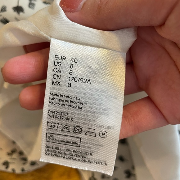 H&M Pattern Dress - Picture 7 of 7